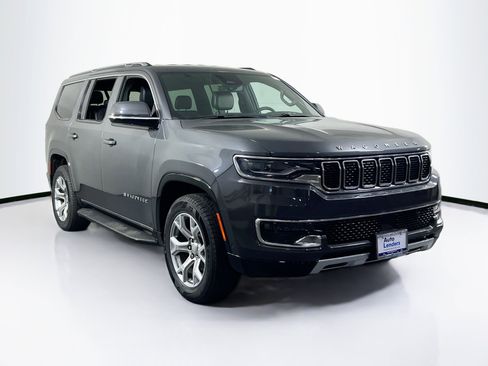 Used 2022 Jeep Wagoneer Series II AWD/4WD image 3