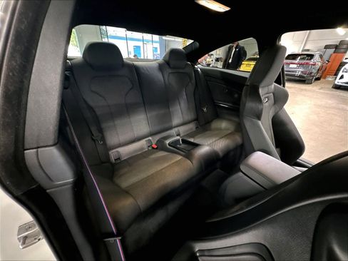 Used 2018 BMW M4 Coupe RWD image 28
