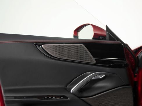 Used 2025 Ferrari Purosangue AWD/4WD image 12