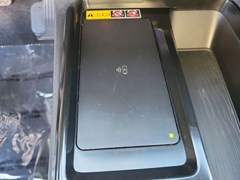 Used 2025 Toyota Camry LE image 23