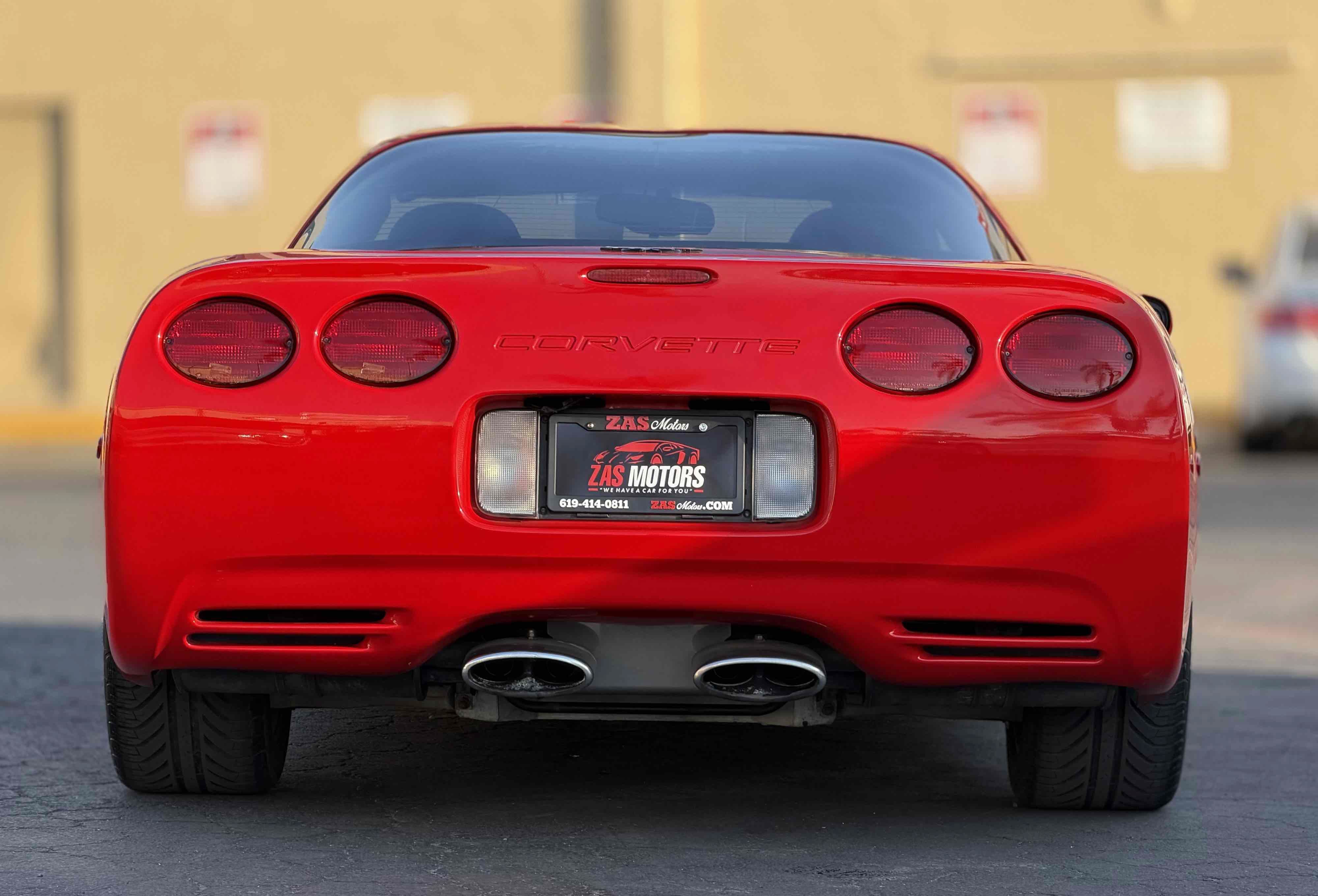 Used 2000 Chevrolet Corvette Coupe w/ Memory Pkg RWD image 8