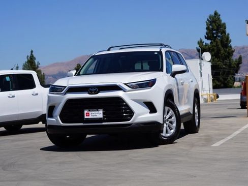 Certified 2026 Toyota Grand Highlander AWD Hybrid image 4