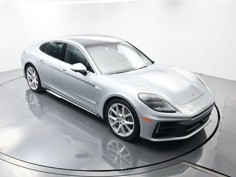 Certified 2024 Porsche Panamera image 40
