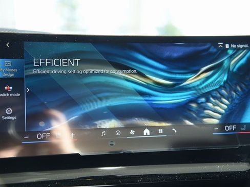 Certified 2024 BMW 530i xDrive w/ Premium Package image 32