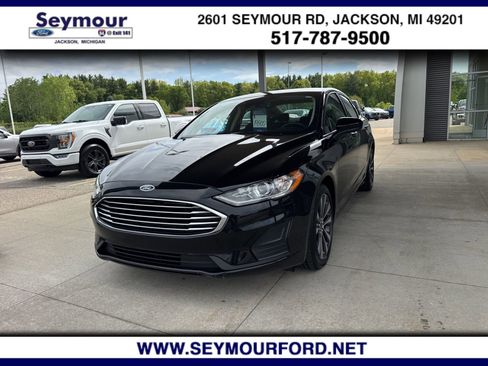 Used 2020 Ford Fusion SE AWD/4WD image 1