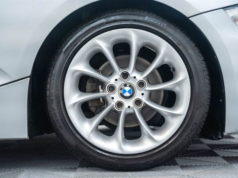 Used 2005 BMW Z4 2.5i RWD image 16
