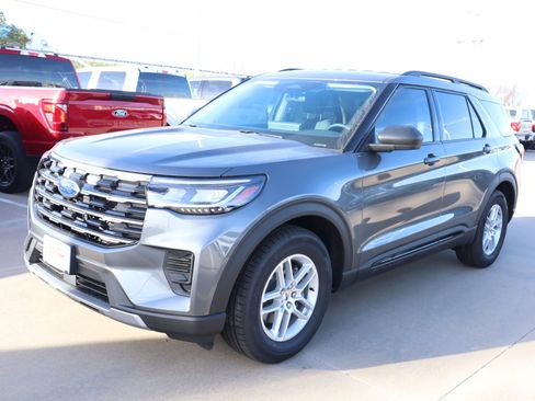 New 2026 Ford Explorer Active image 11