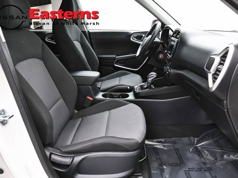 Used 2024 Kia Soul LX w/ Option Group 015 FWD image 23