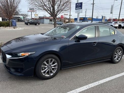 Used 2021 MAZDA MAZDA3 s image 21