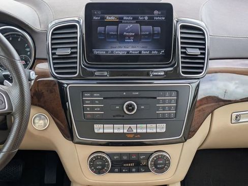 Used 2018 Mercedes-Benz GLS 450 4MATIC image 30