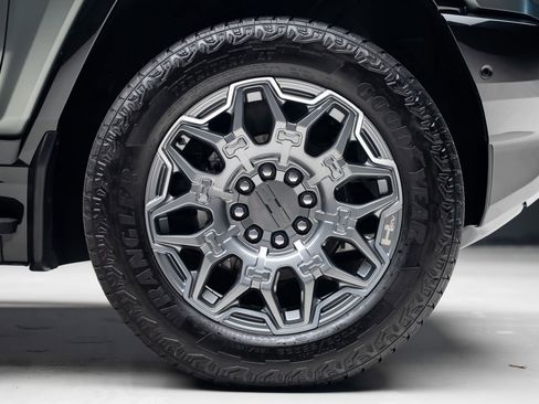 Used 2024 GMC Hummer EV 3X AWD/4WD image 41