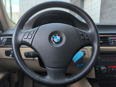 Used 2010 BMW 328i xDrive Sedan AWD/4WD image 22