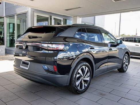 New 2025 Volkswagen ID.4 Pro image 18