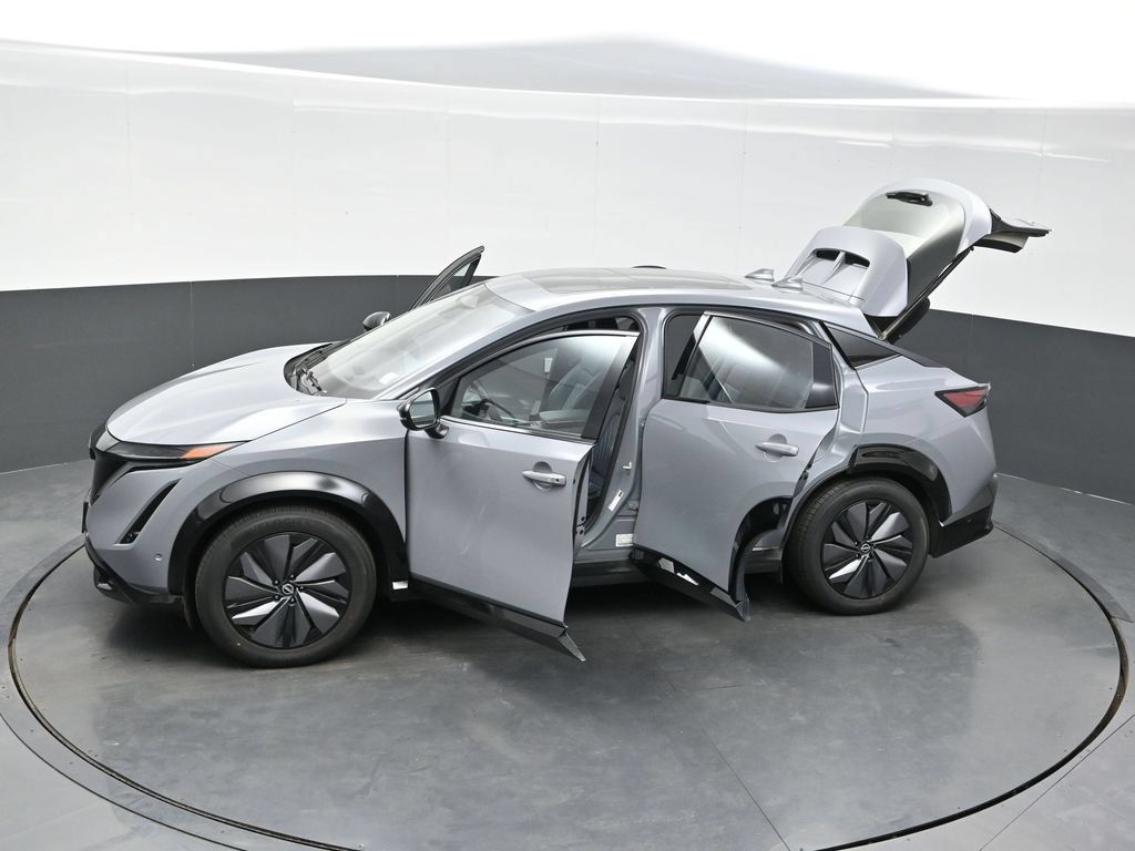 Used 2024 Nissan Ariya AWD image 46