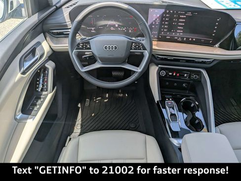 Certified 2025 Audi Q5 Premium w/ Convenience Package AWD/4WD image 19