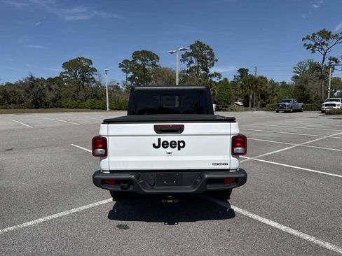 Used 2020 Jeep Gladiator Sport w/ Quick Order Package 24S image 4