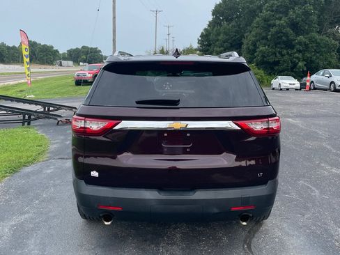 Used 2018 Chevrolet Traverse LT FWD image 4