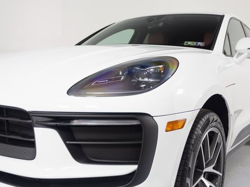 New 2026 Porsche Macan image 36