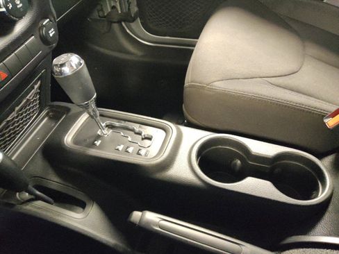 Used 2015 Jeep Wrangler Unlimited Sport w/ Quick Order Package 24S image 26