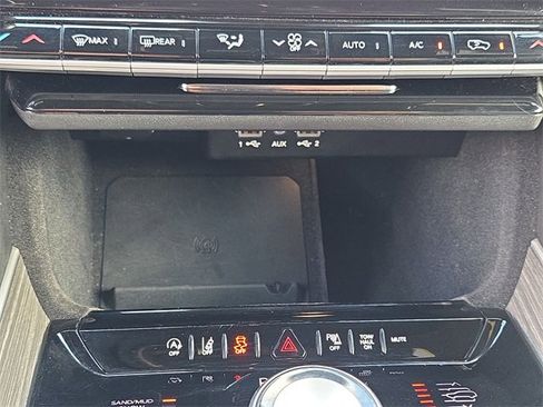 Used 2024 Jeep Wagoneer Series III image 37