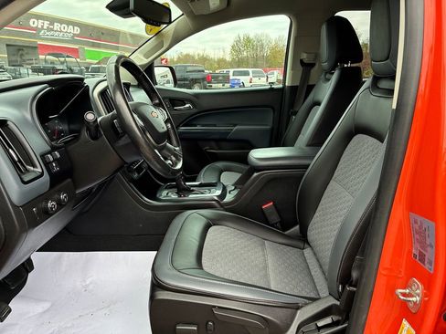 Used 2021 Chevrolet Colorado Z71 w/ Safety Package AWD/4WD image 11