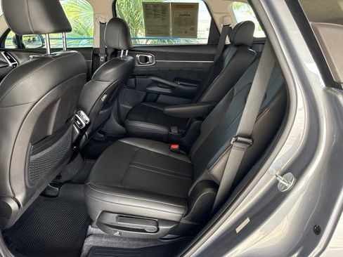 Used 2023 Kia Sorento SX FWD image 3