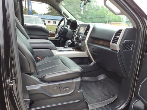 Used 2019 Ford F150 Lariat w/ Equipment Group 502A Luxury AWD/4WD image 7