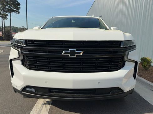 Used 2023 Chevrolet Suburban RST image 2
