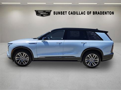 New 2026 Cadillac Vistiq Sport image 4