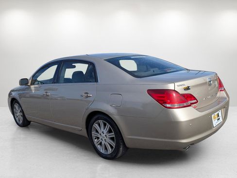 Used 2005 Toyota Avalon Limited image 7