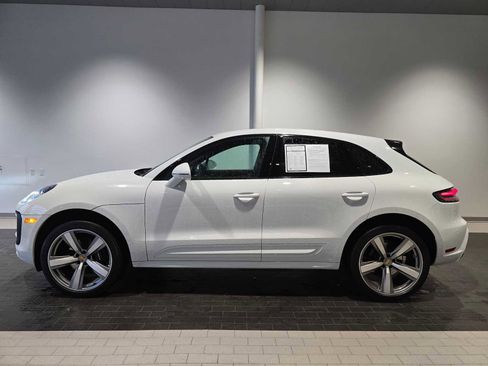 Used 2024 Porsche Macan AWD/4WD image 2