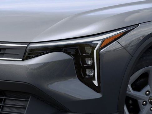 New 2025 Kia K4 FWD image 10