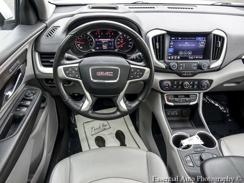 Used 2022 GMC Terrain SLT w/ Tech Package FWD image 17