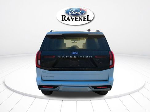 Used 2025 Ford Expedition Platinum AWD/4WD image 5