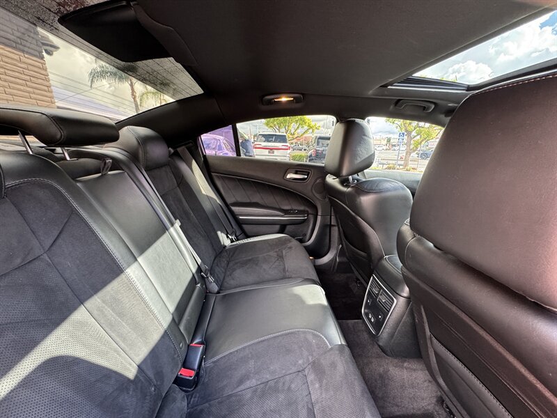 Used 2018 Dodge Charger R/T Scat Pack w/ Dynamics Package RWD image 44