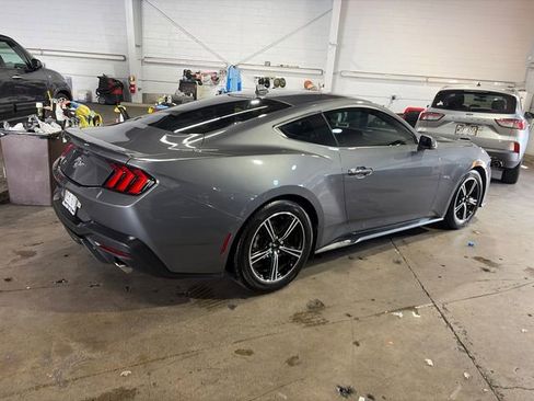 Used 2024 Ford Mustang Premium image 4
