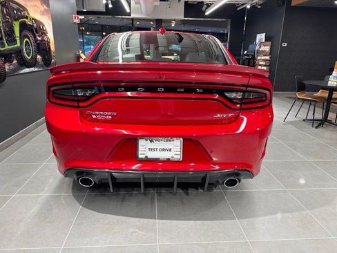 Used 2016 Dodge Charger SRT Hellcat RWD image 3