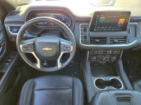Used 2024 Chevrolet Suburban LT image 13