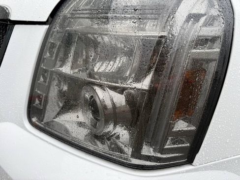 Used 2007 GMC Yukon Denali AWD/4WD image 5