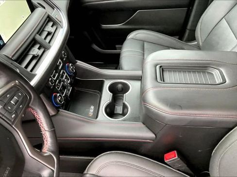 Used 2022 Chevrolet Suburban RST w/ Luxury Package image 13