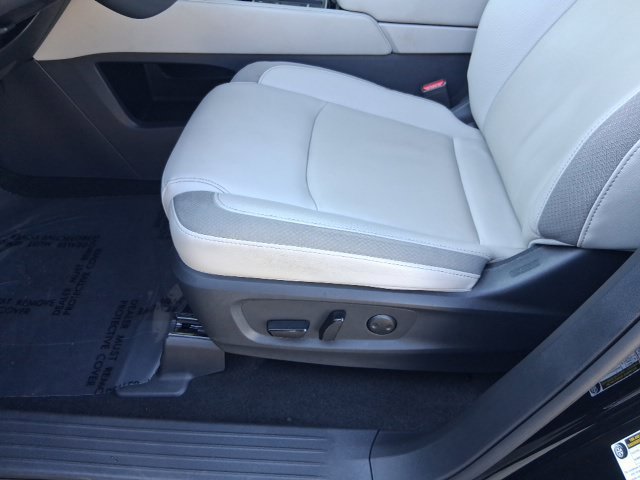 Certified 2025 Nissan Pathfinder SL FWD image 11