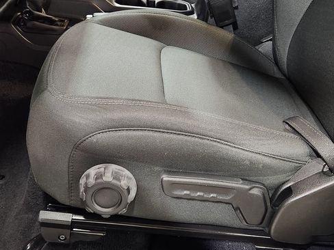 Used 2021 Jeep Wrangler Sport S image 43