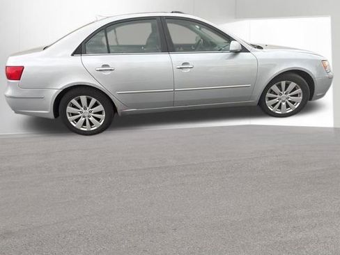 Used 2010 Hyundai Sonata Limited w/ Navigation Pkg 6 image 5