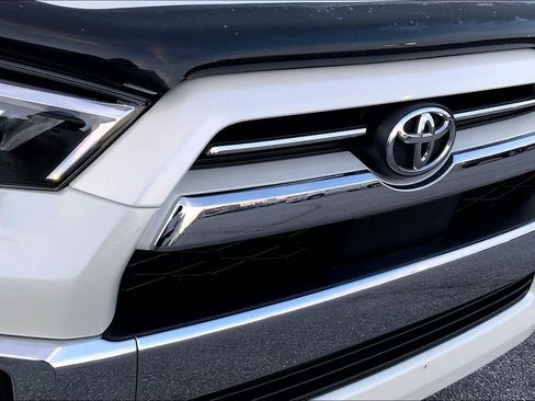 Used 2021 Toyota 4Runner Limited image 30