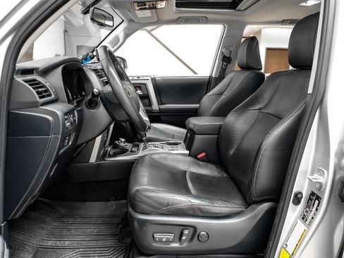 Used 2019 Toyota 4Runner Limited AWD/4WD image 4