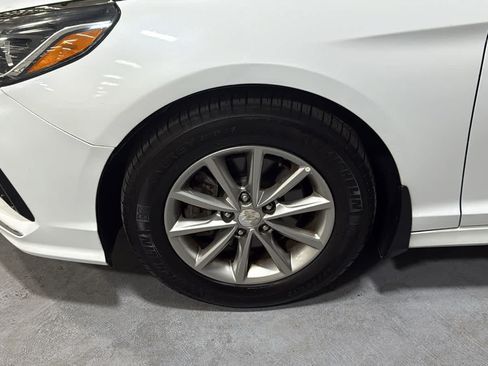 Used 2018 Hyundai Sonata SE w/ Winter Weather Package FWD image 8