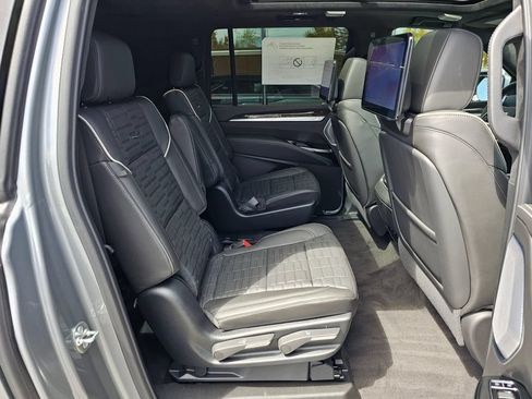 New 2026 Cadillac Escalade ESV Platinum Sport AWD/4WD image 12