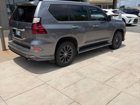 Used 2022 Lexus GX 460 Luxury w/ Sport Design Package AWD/4WD image 9