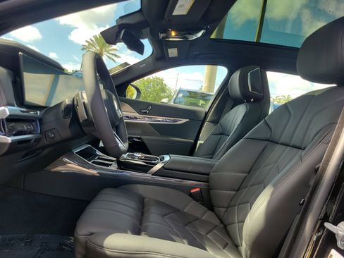 New 2026 BMW 750e xDrive AWD/4WD image 20
