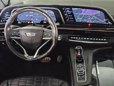 Used 2024 Cadillac Escalade ESV V w/ LPO, ONYX Package image 25